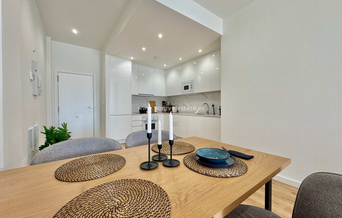 Resale - Apartment / flat - Torrevieja - Centro