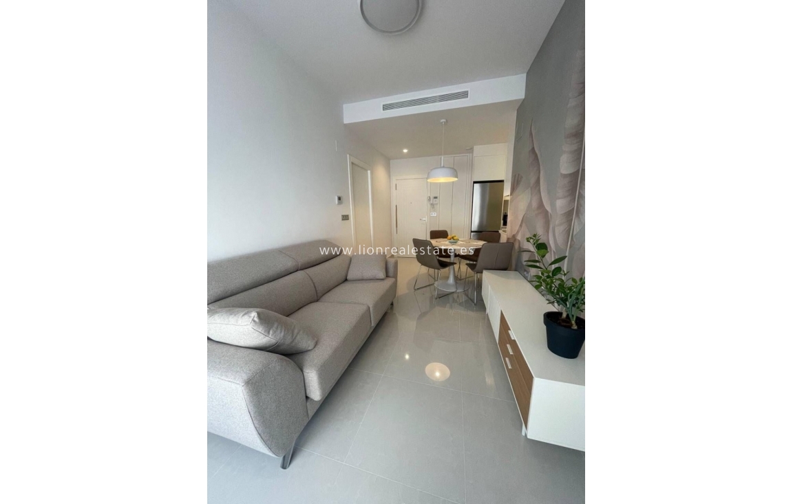 Resale - Apartment / flat - Torrevieja - Centro