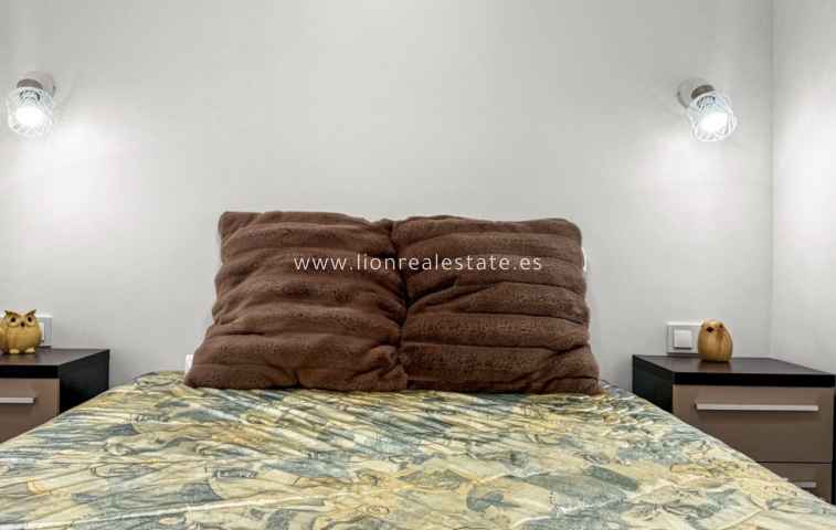 Resale - Apartment / flat - Torrevieja - El Acequión - Los Náufragos