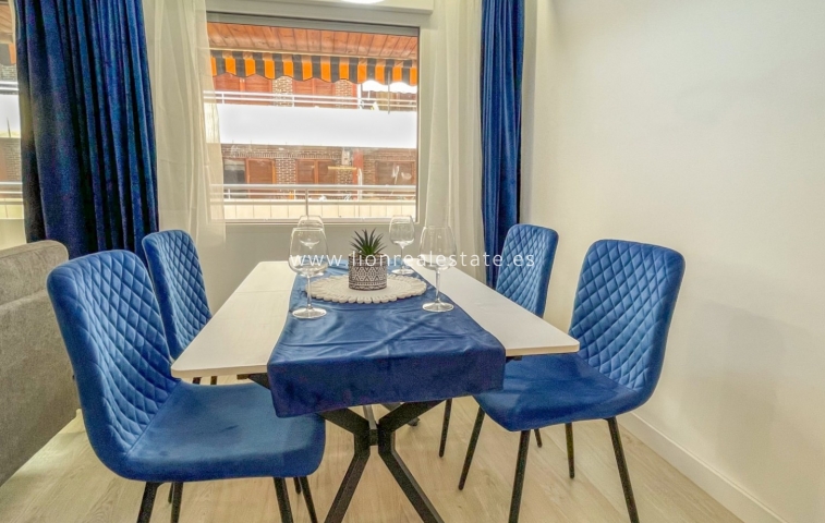 Resale - Apartment / flat - Torrevieja - El Acequión - Los Náufragos