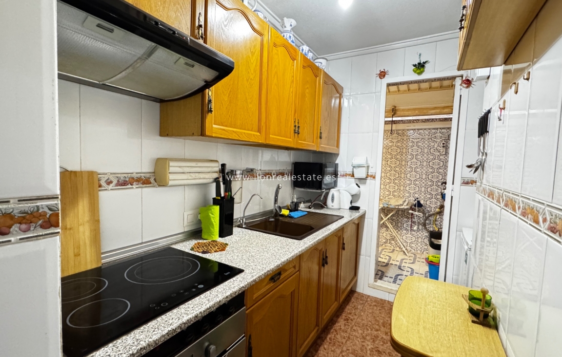 Resale - Apartment / flat - Torrevieja - El Acequión - Los Náufragos