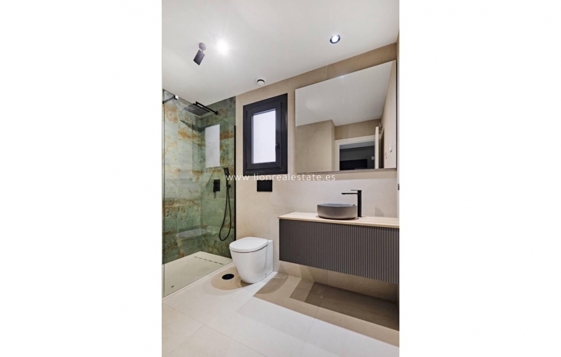 Resale - Apartment / flat - Torrevieja - La Veleta