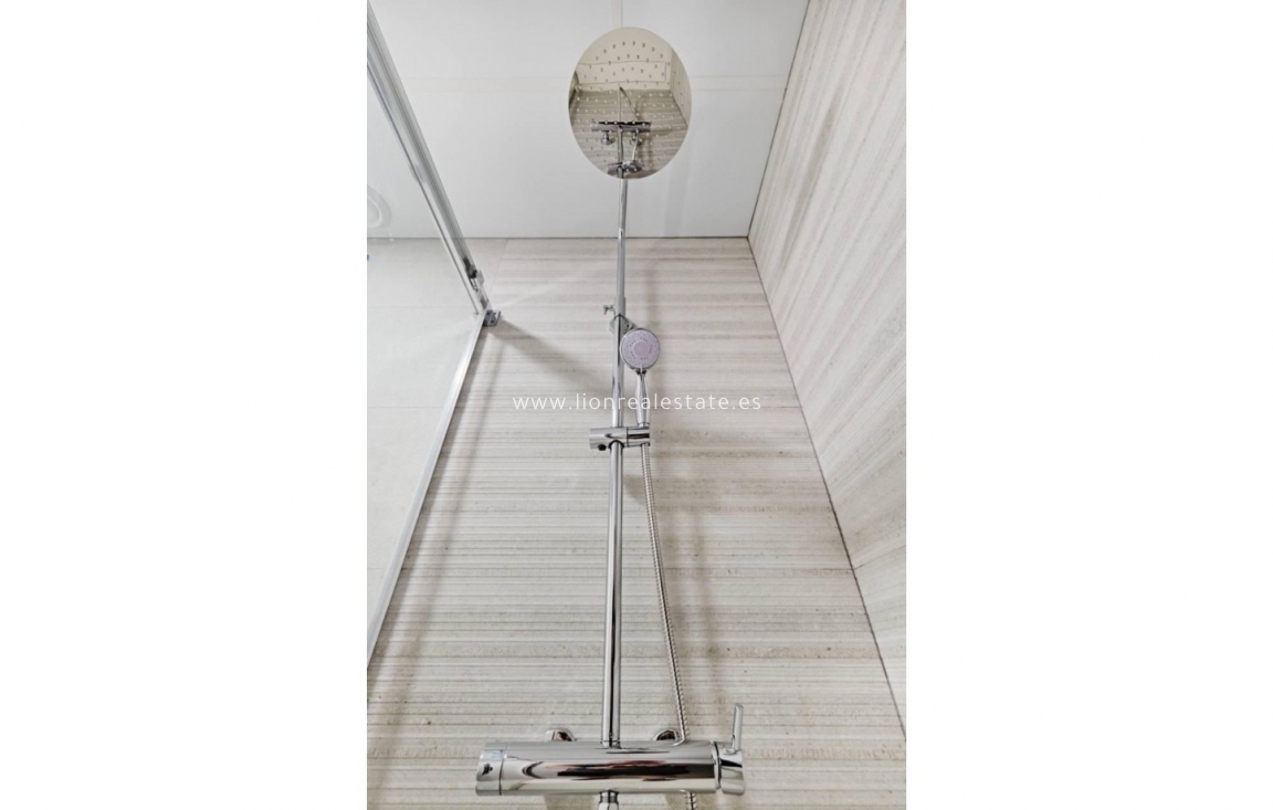 Resale - Apartment / flat - Torrevieja - La Veleta