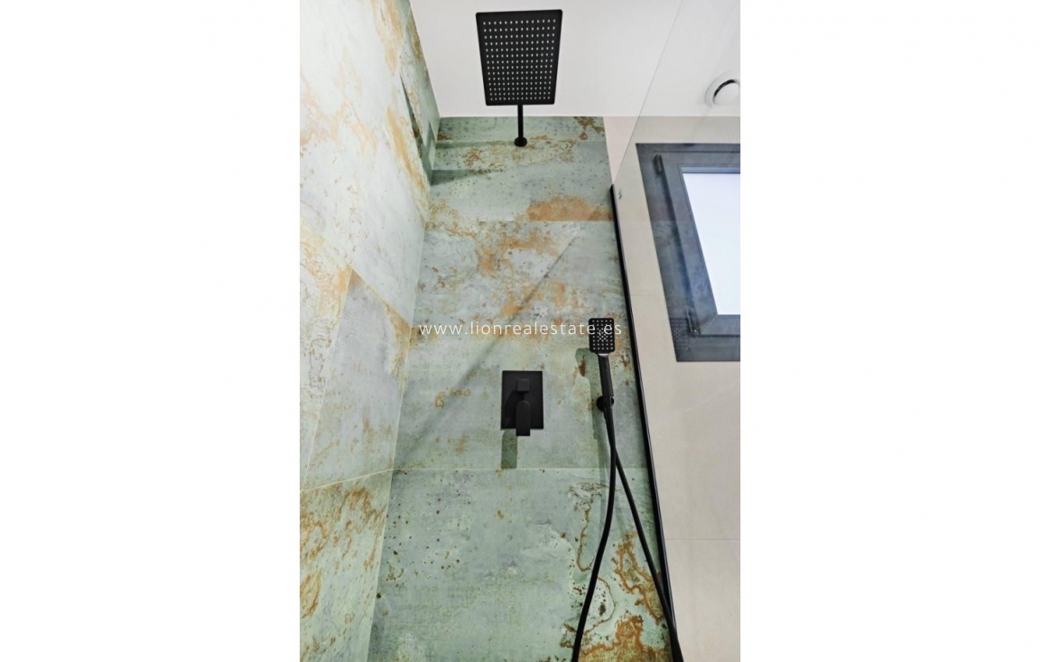 Resale - Apartment / flat - Torrevieja - La Veleta