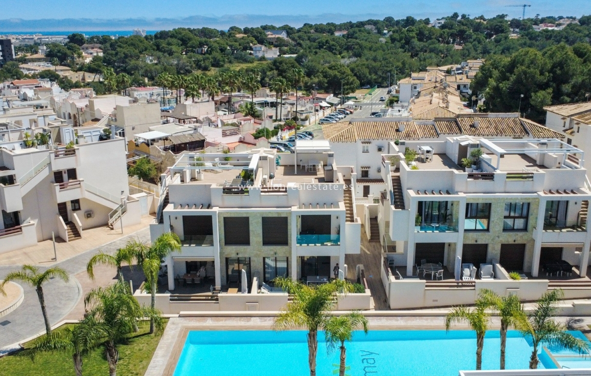 Resale - Apartment / flat - Torrevieja - Los Balcones - Los Altos del Edén
