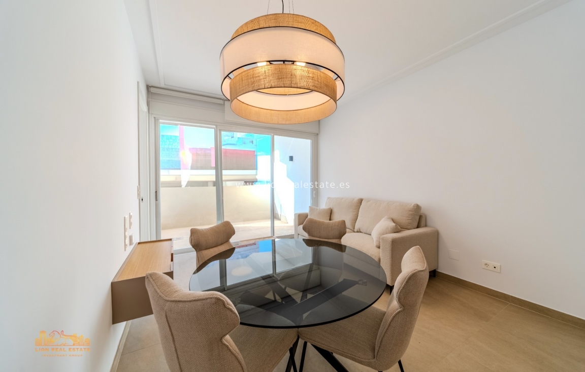 Resale - Apartment / flat - Torrevieja - Los Locos