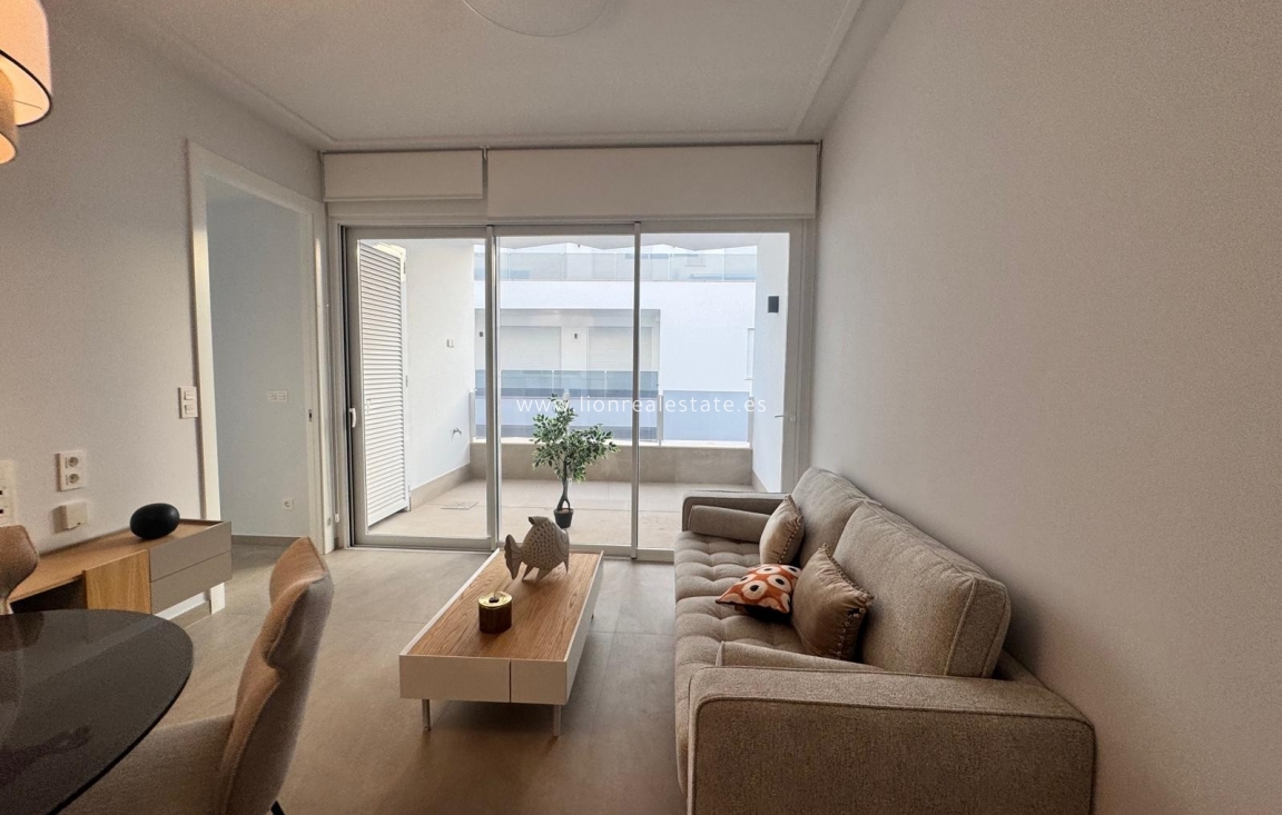 Resale - Apartment / flat - Torrevieja - Los Locos