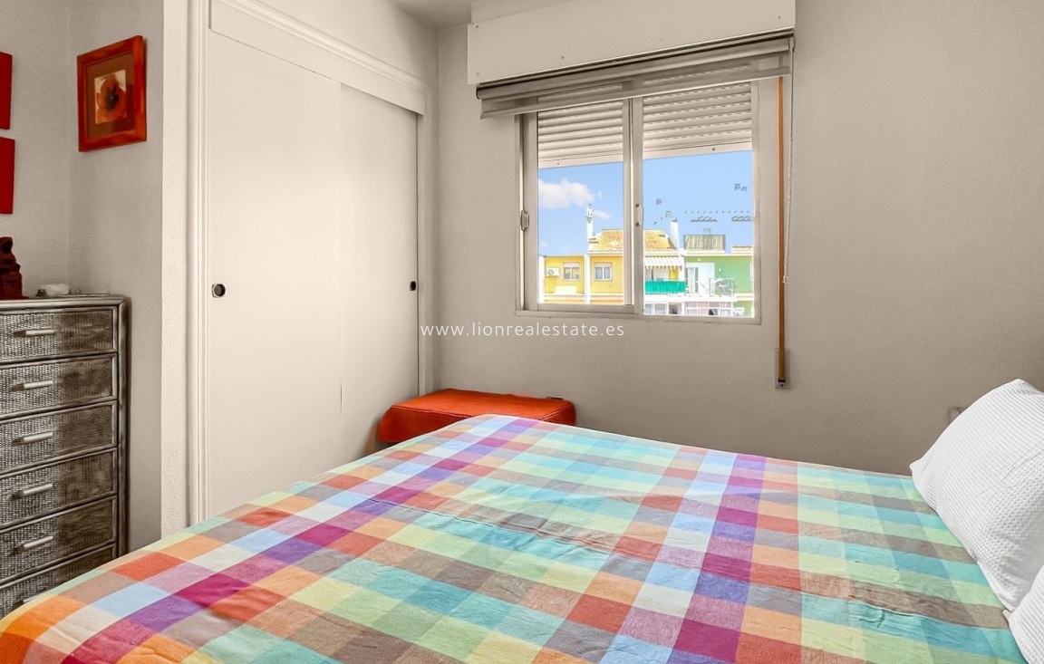 Resale - Apartment / flat - Torrevieja - Mar Azul