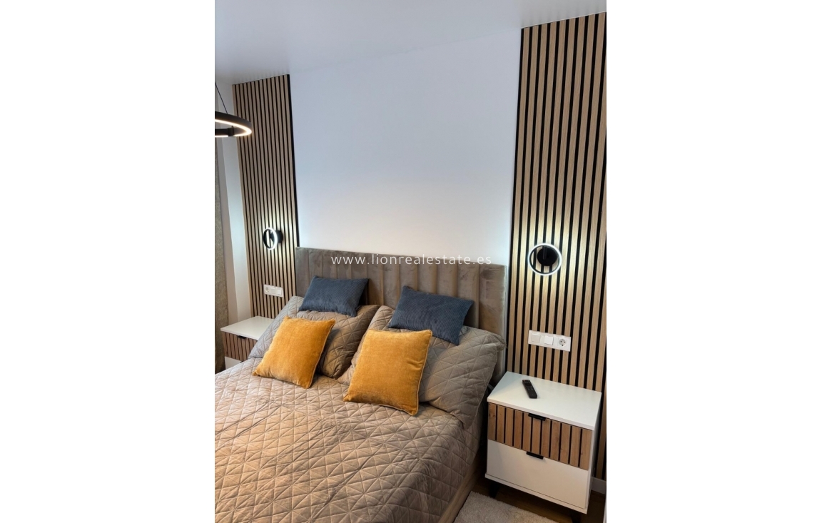 Resale - Apartment / flat - Torrevieja - Nueva Torrevieja - Aguas Nuevas