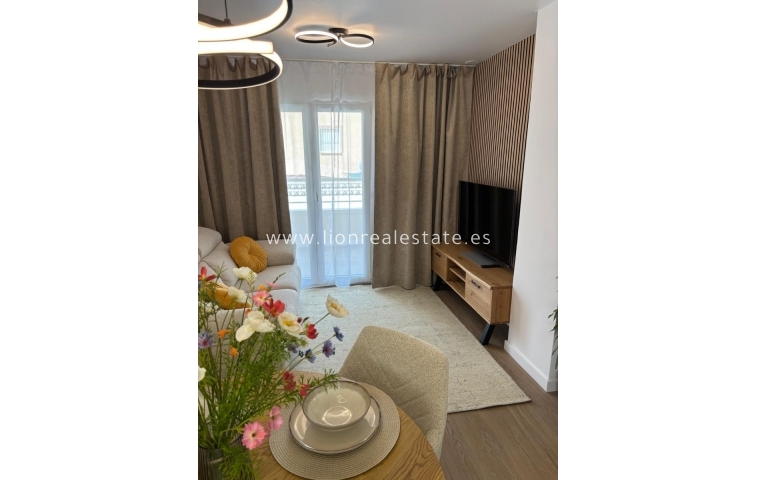 Resale - Apartment / flat - Torrevieja - Nueva Torrevieja - Aguas Nuevas