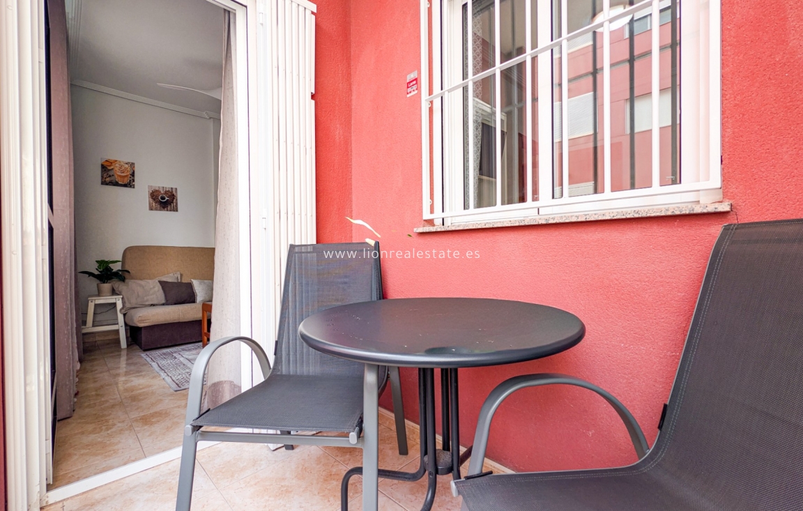 Resale - Apartment / flat - Torrevieja - Parque de las Naciones