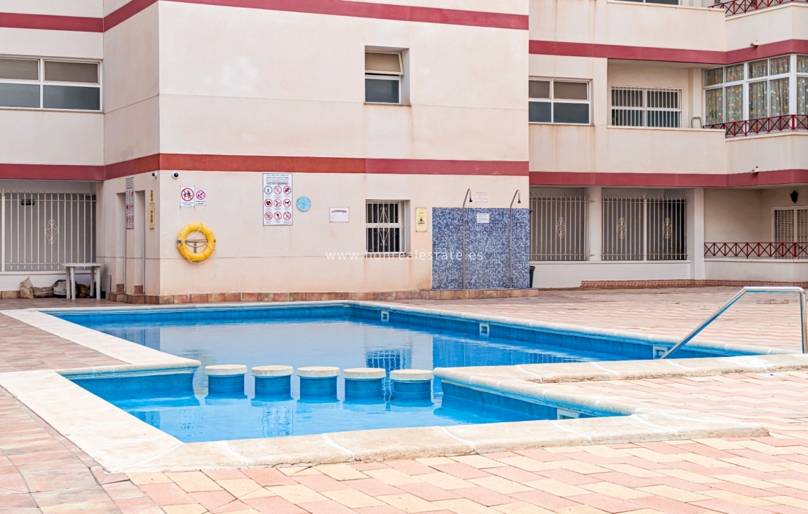 Resale - Apartment / flat - Torrevieja - Parque de las Naciones