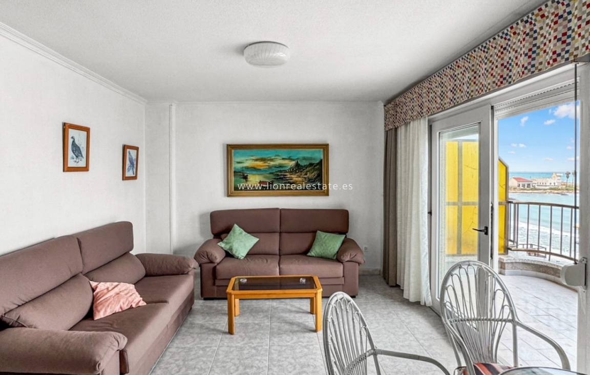 Resale - Apartment / flat - Torrevieja - Playa de los Locos