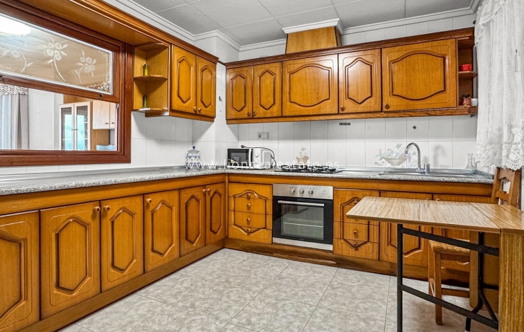 Resale - Apartment / flat - Torrevieja - Playa de los Locos