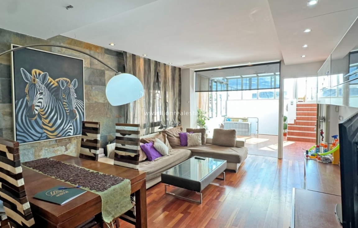 Resale - Apartment / flat - Torrevieja - Playa del Cura