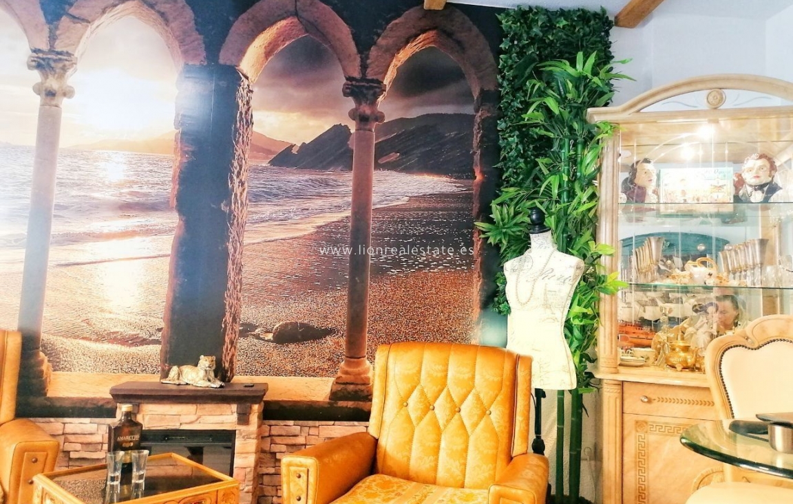 Resale - Apartment / flat - Torrevieja - Playa del cura