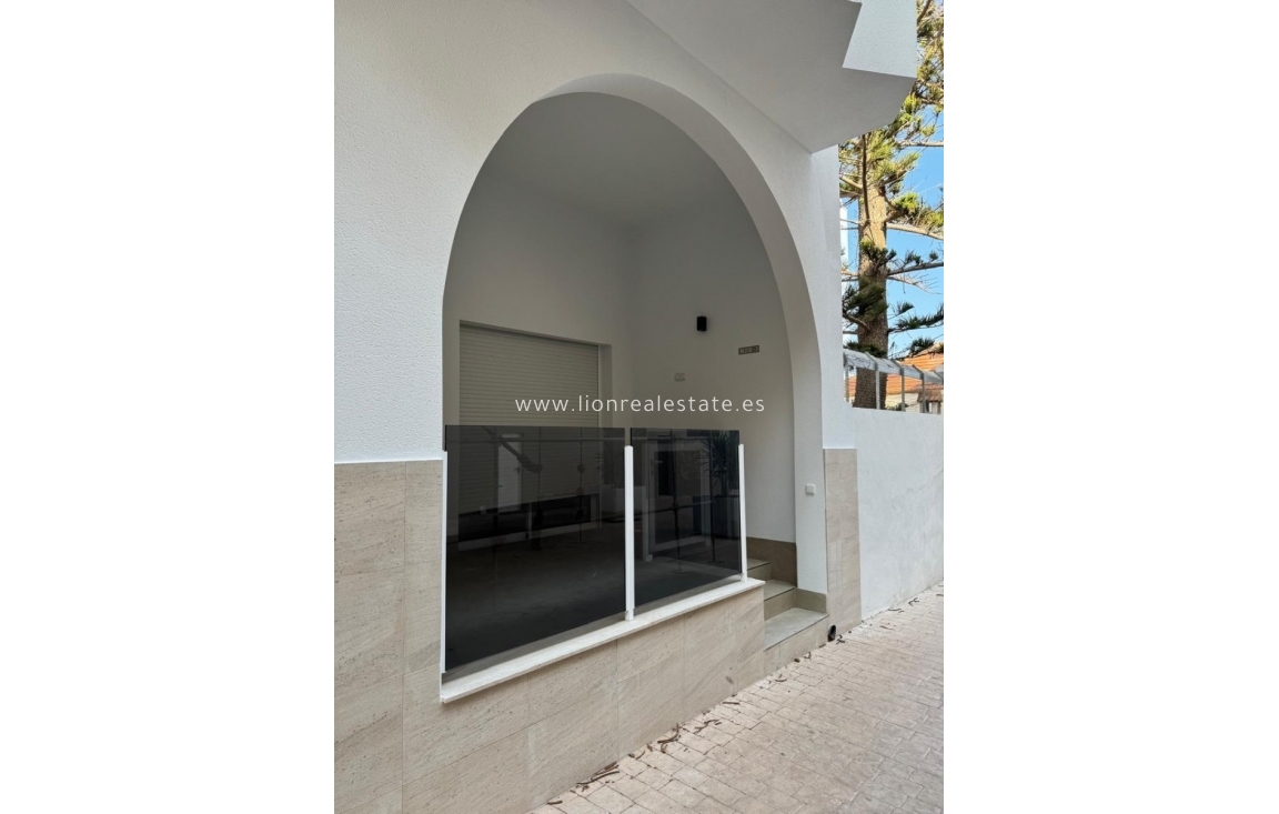 Resale - Apartment / flat - Torrevieja - Playa Los Locos