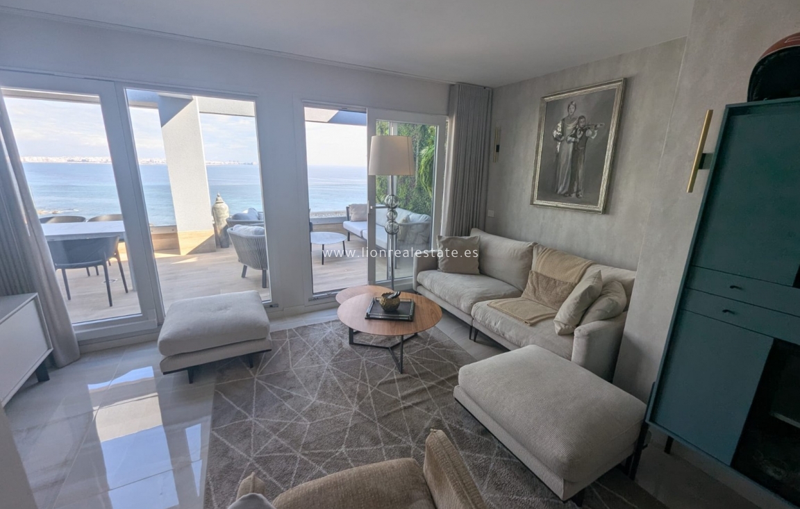 Resale - Apartment / flat - Torrevieja - Punta Prima