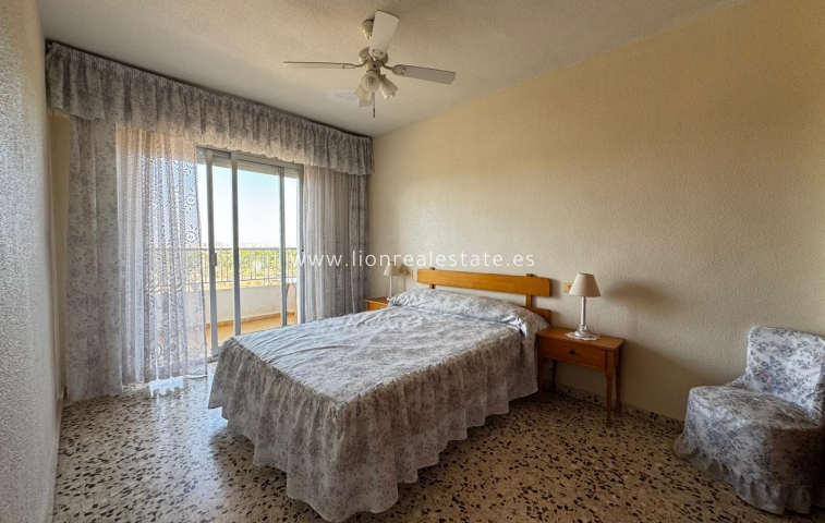 Resale - Apartment / flat - Torrevieja - Punta Prima