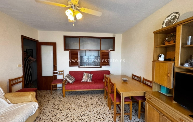 Resale - Apartment / flat - Torrevieja - Punta Prima