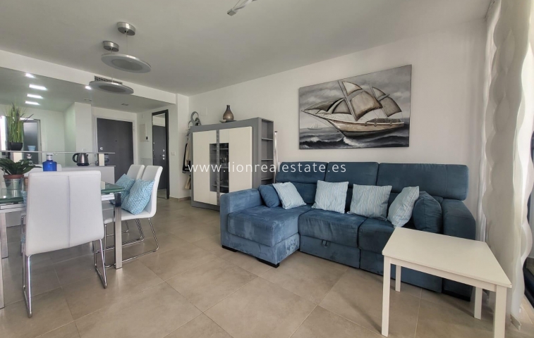 Resale - Apartment / flat - Torrevieja - Punta Prima