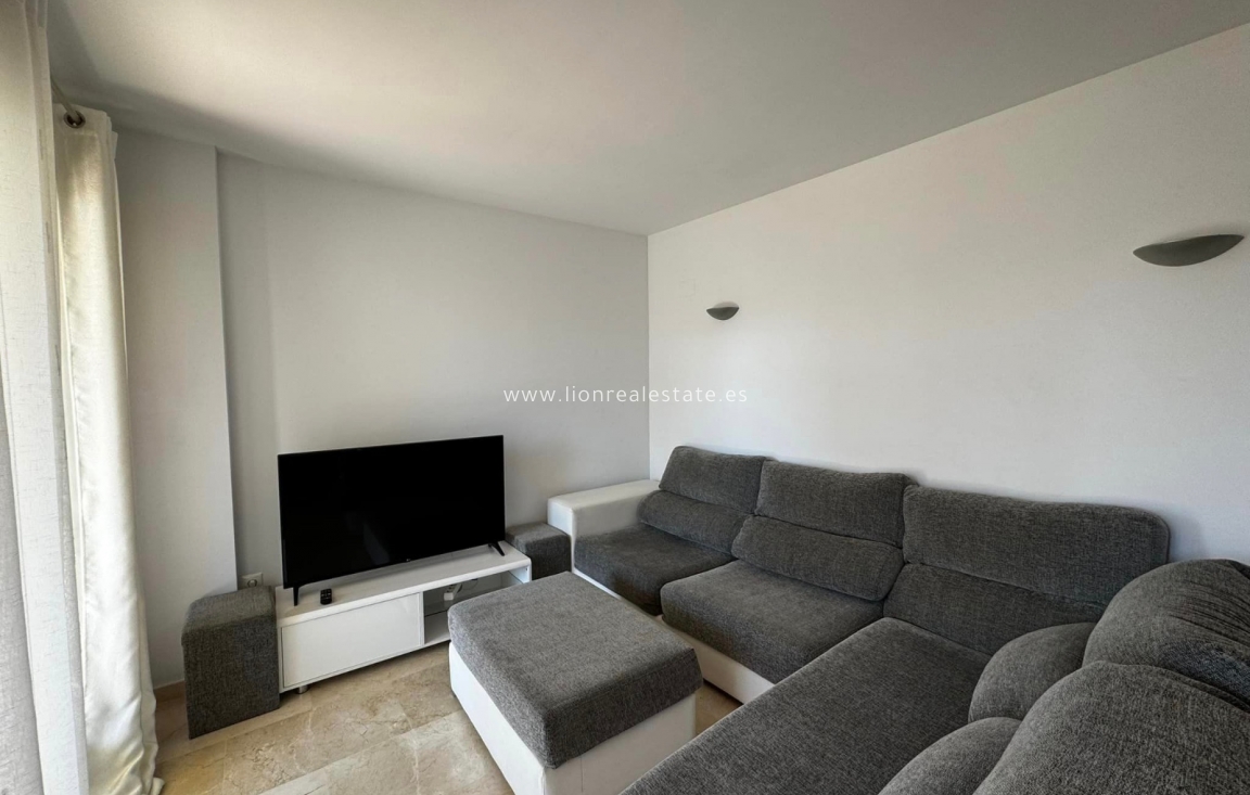 Resale - Apartment / flat - Torrevieja - Punta Prima