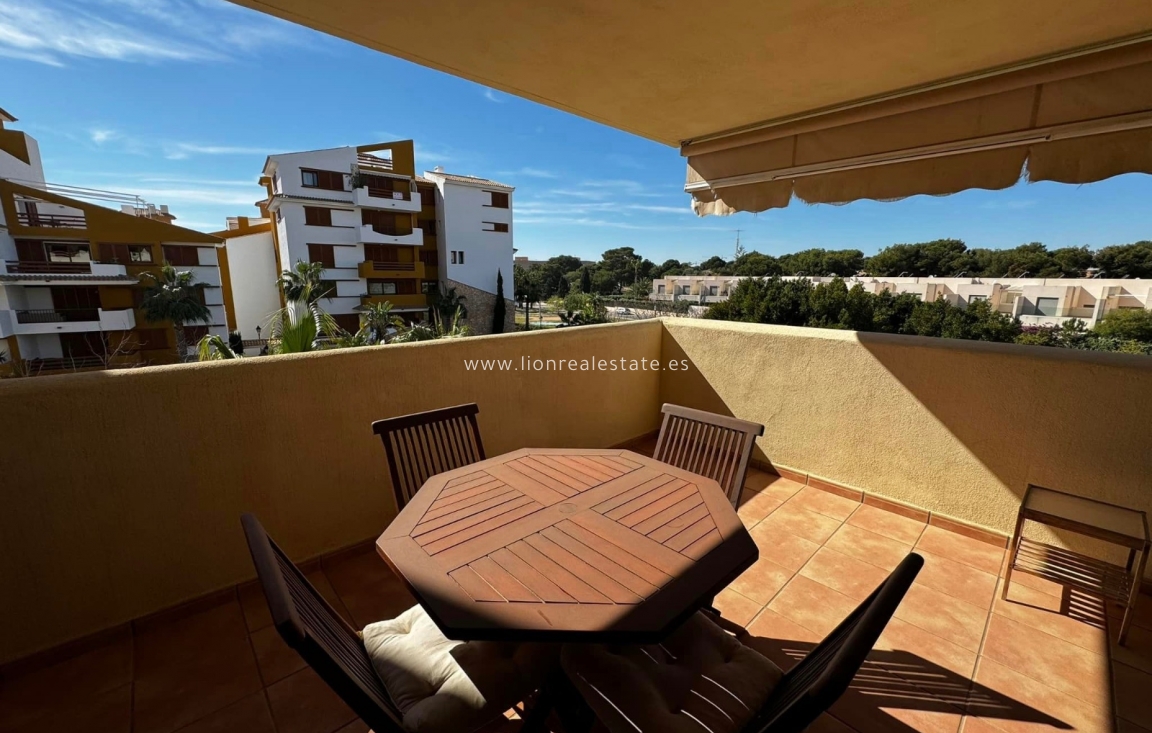 Resale - Apartment / flat - Torrevieja - Punta Prima