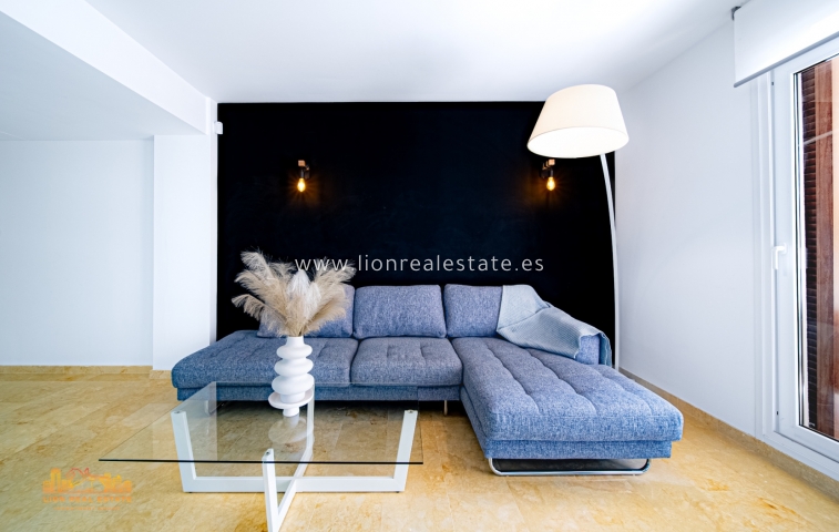 Resale - Apartment / flat - Torrevieja - Punta Prima