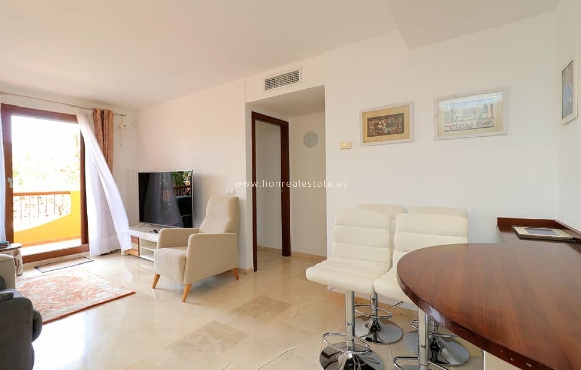 Resale - Apartment / flat - Torrevieja - Punta Prima