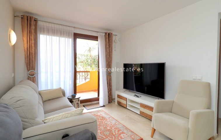 Resale - Apartment / flat - Torrevieja - Punta Prima