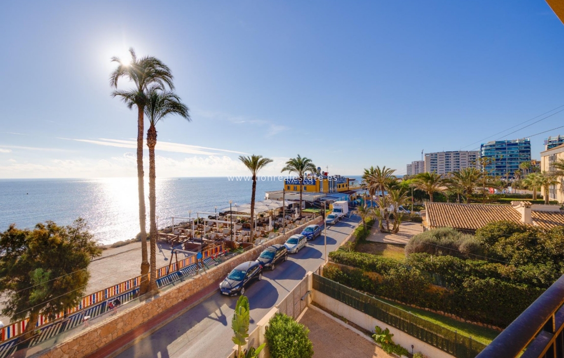 Resale - Apartment / flat - Torrevieja - Punta Prima