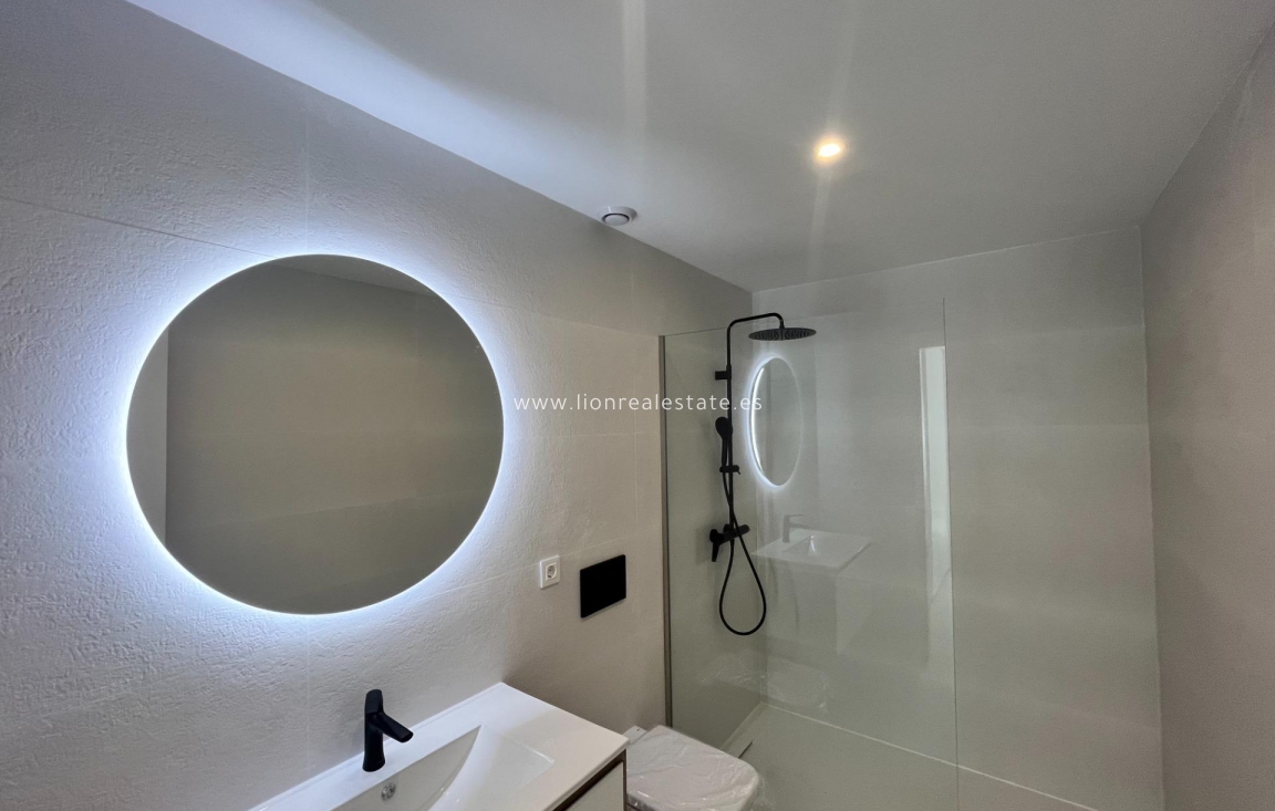 Resale - Apartment / flat - Torrevieja - Torreblanca