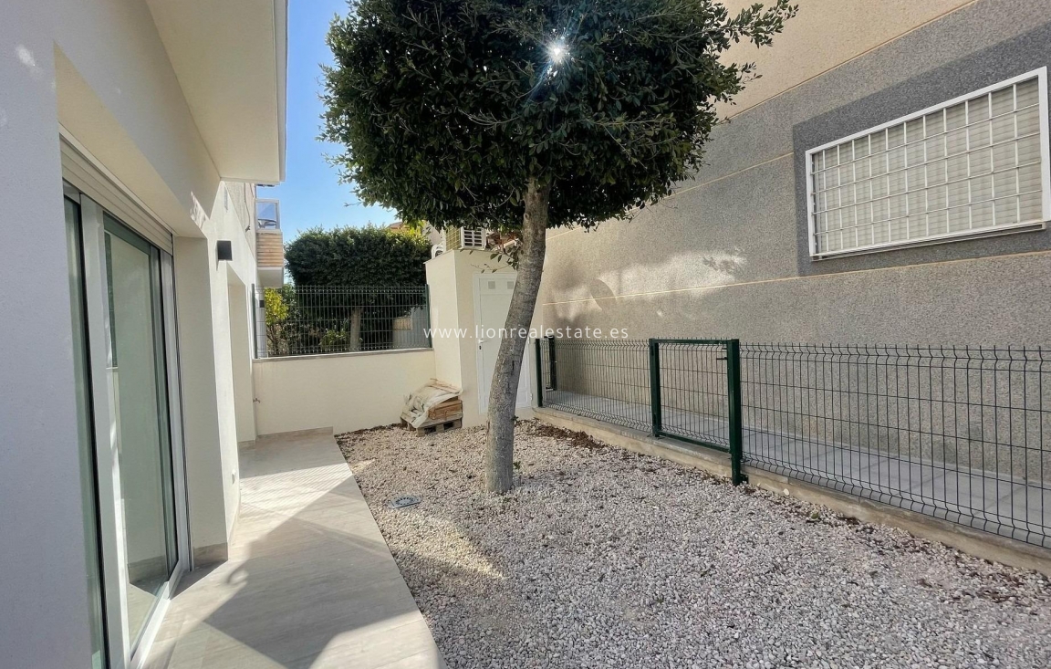 Resale - Apartment / flat - Torrevieja - Torreblanca
