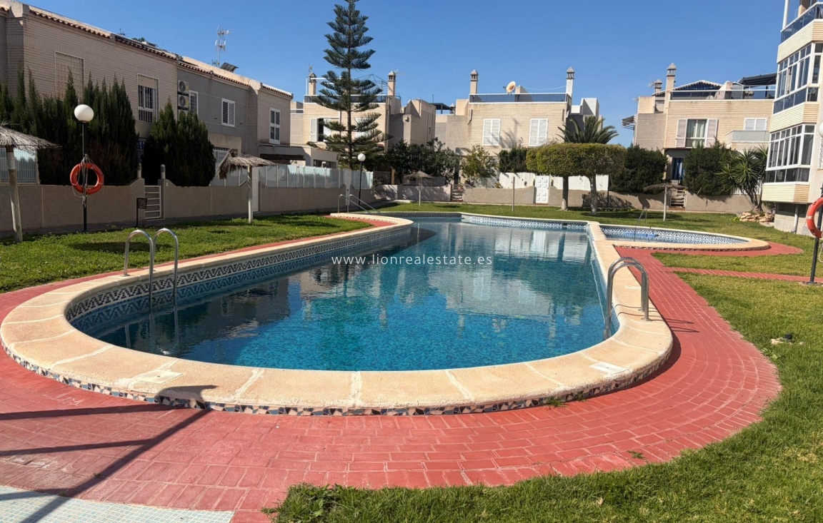 Resale - Apartment / flat - Torrevieja - Torreblanca