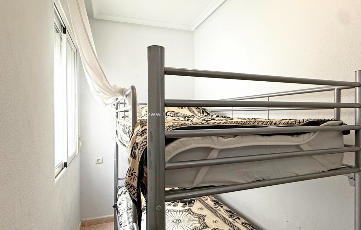 Resale - Apartment / flat - Torrevieja