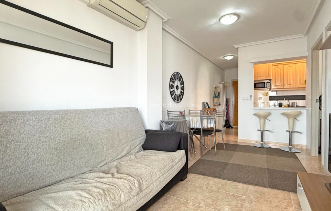 Resale - Apartment / flat - Torrevieja