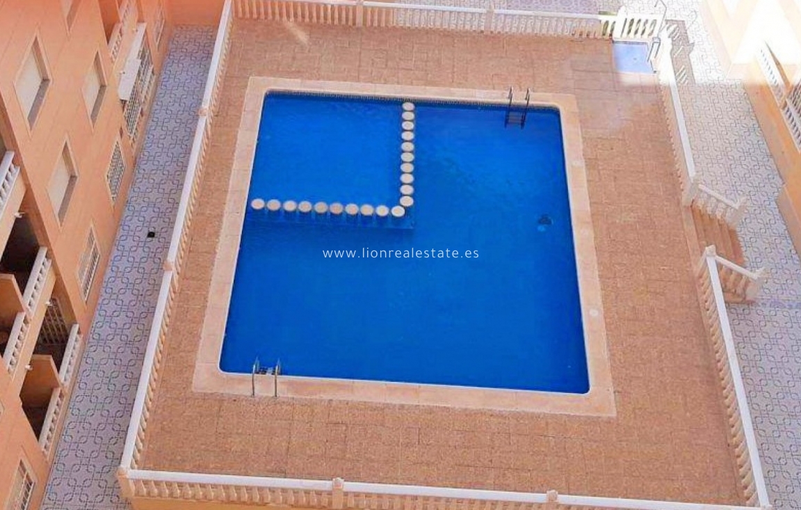 Resale - Apartment / flat - Torrevieja