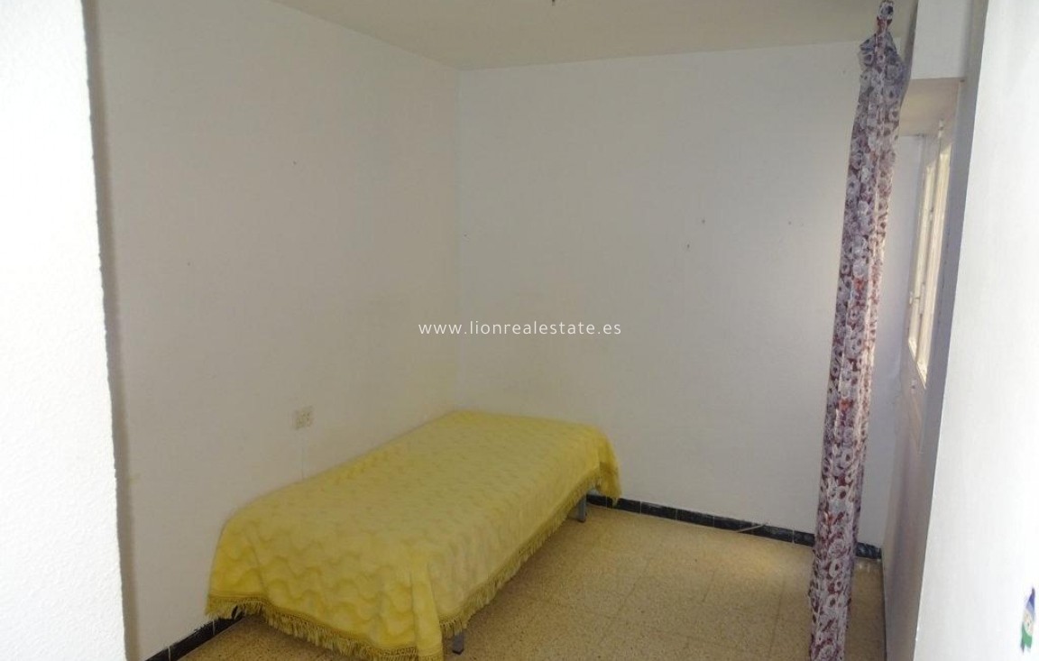 Resale - Apartment / flat - Torrevieja