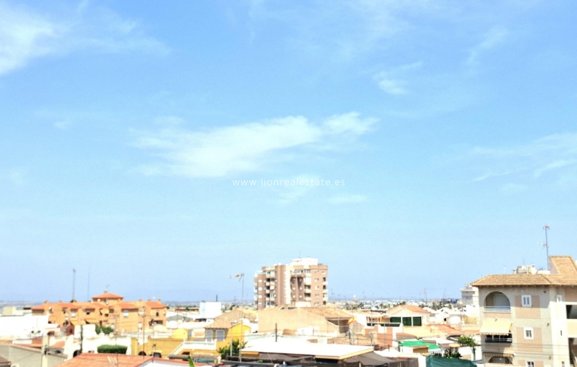 Resale - Apartment / flat - Torrevieja
