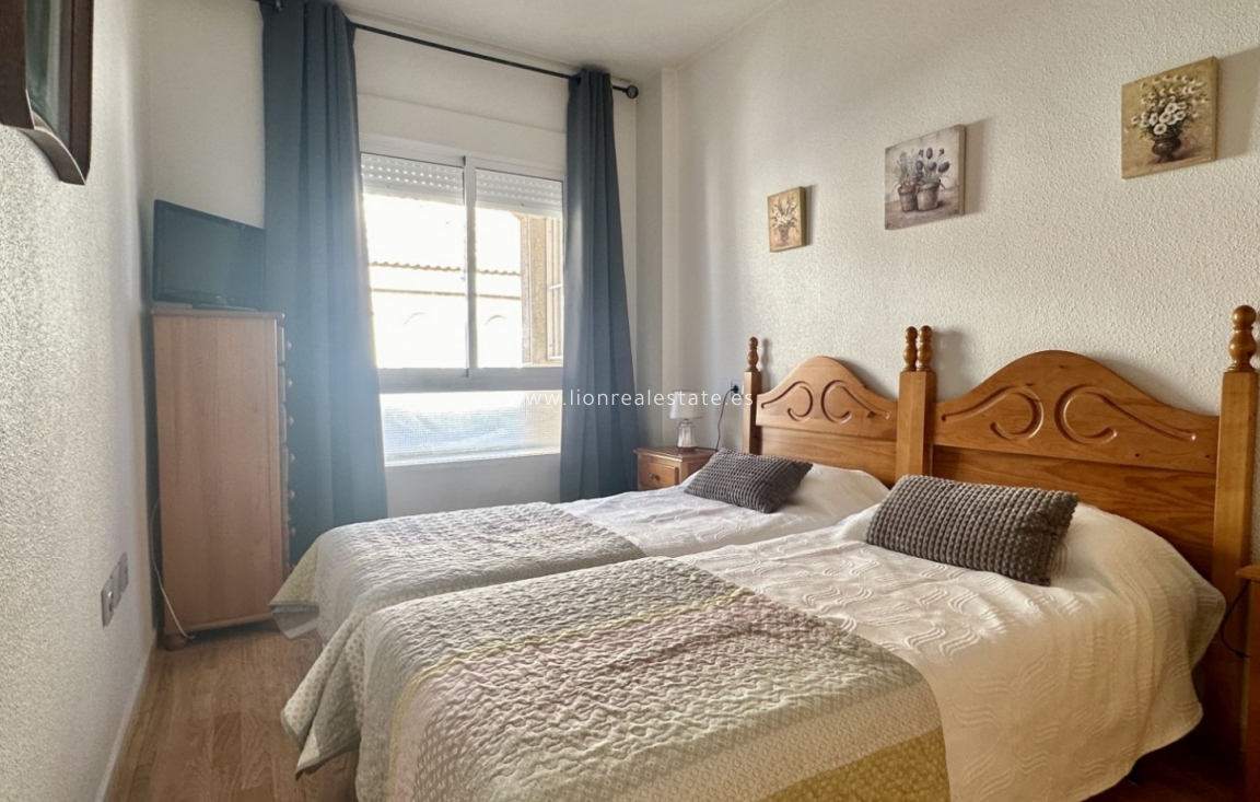 Resale - Apartment / flat - Torrevieja