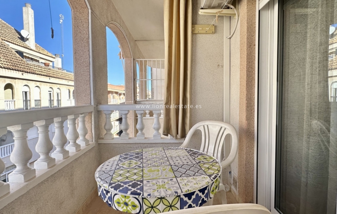 Resale - Apartment / flat - Torrevieja