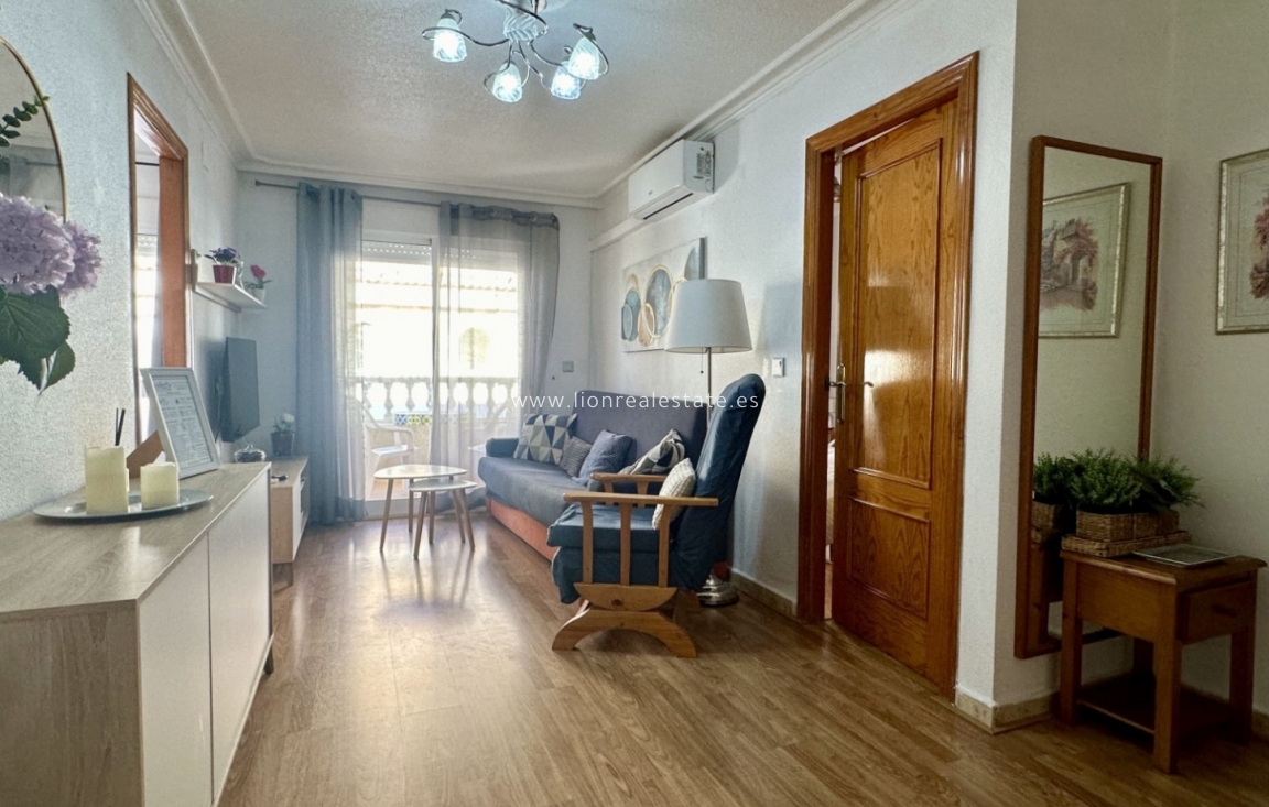 Resale - Apartment / flat - Torrevieja