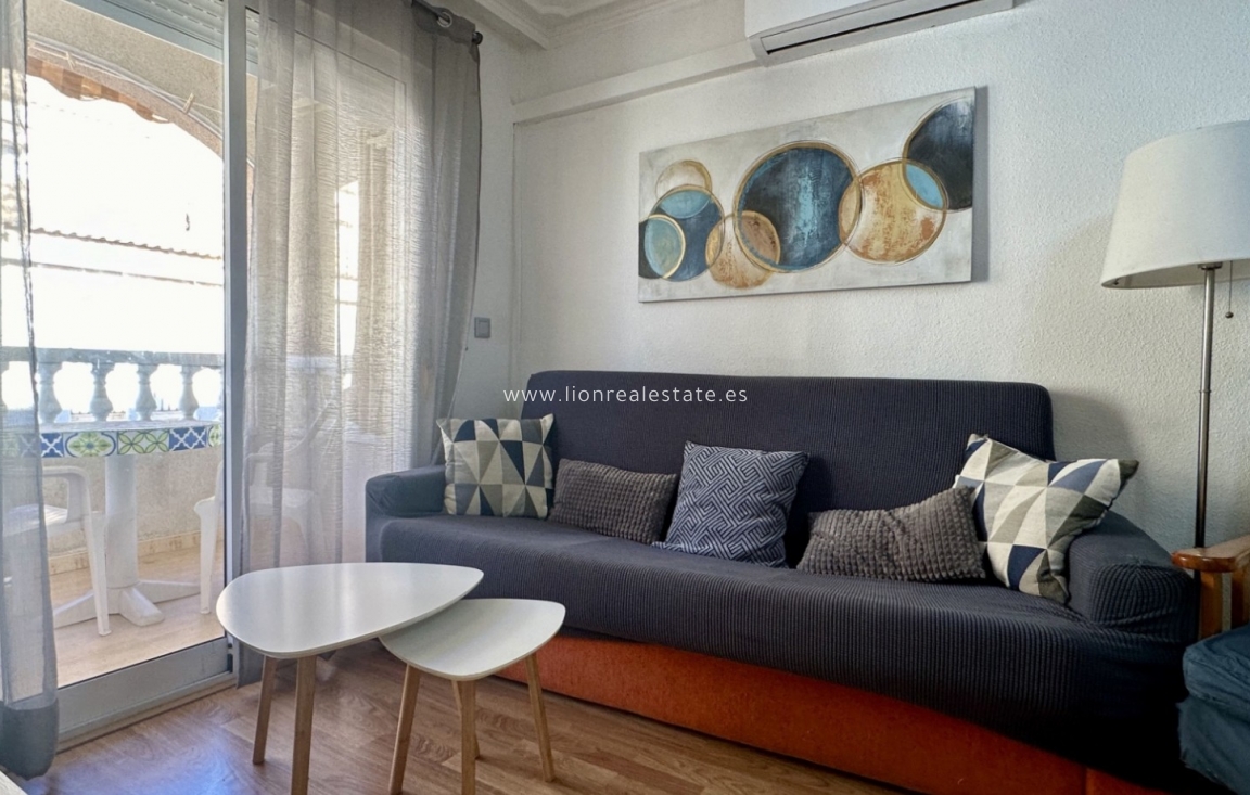 Resale - Apartment / flat - Torrevieja