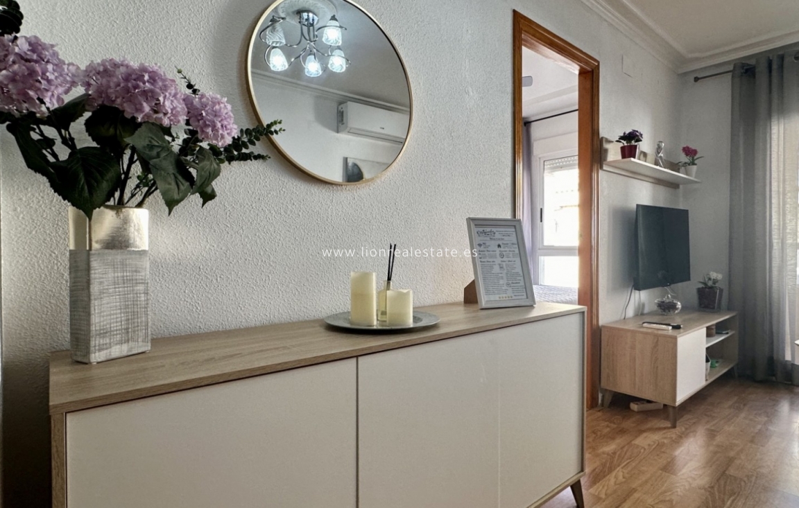 Resale - Apartment / flat - Torrevieja