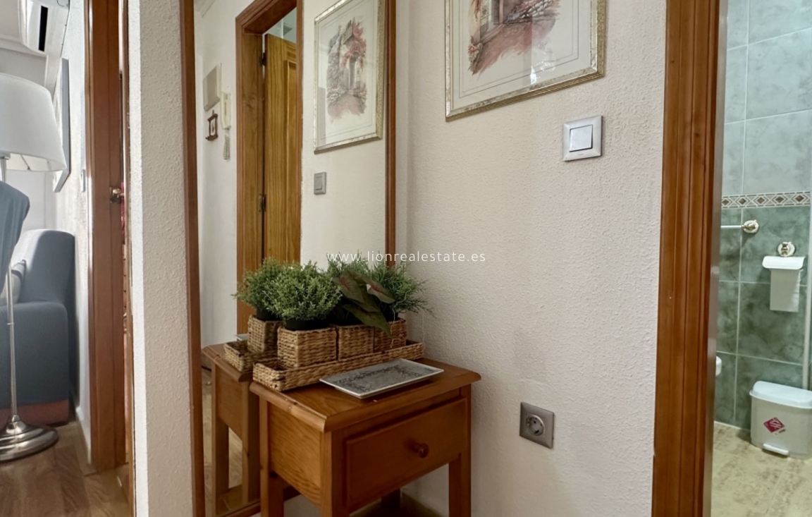 Resale - Apartment / flat - Torrevieja