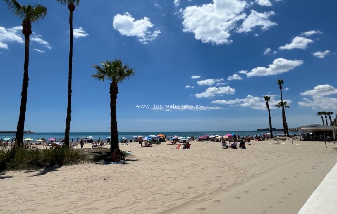 Resale - Apartment / flat - Torrevieja