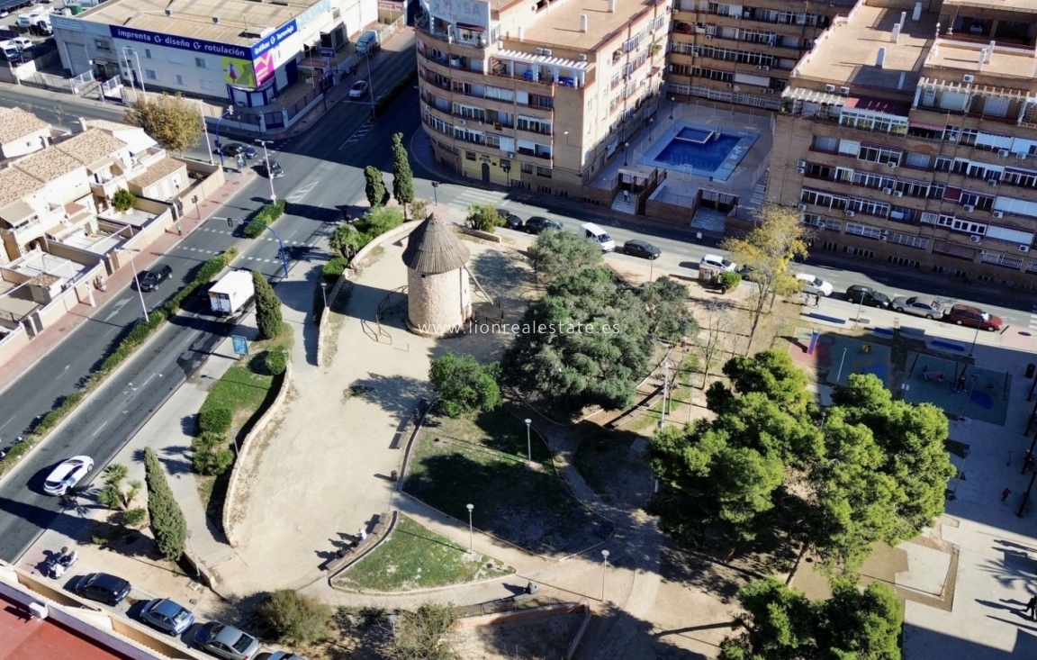 Resale - Apartment / flat - Torrevieja