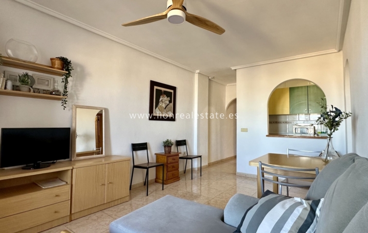 Resale - Apartment / flat - Torrevieja