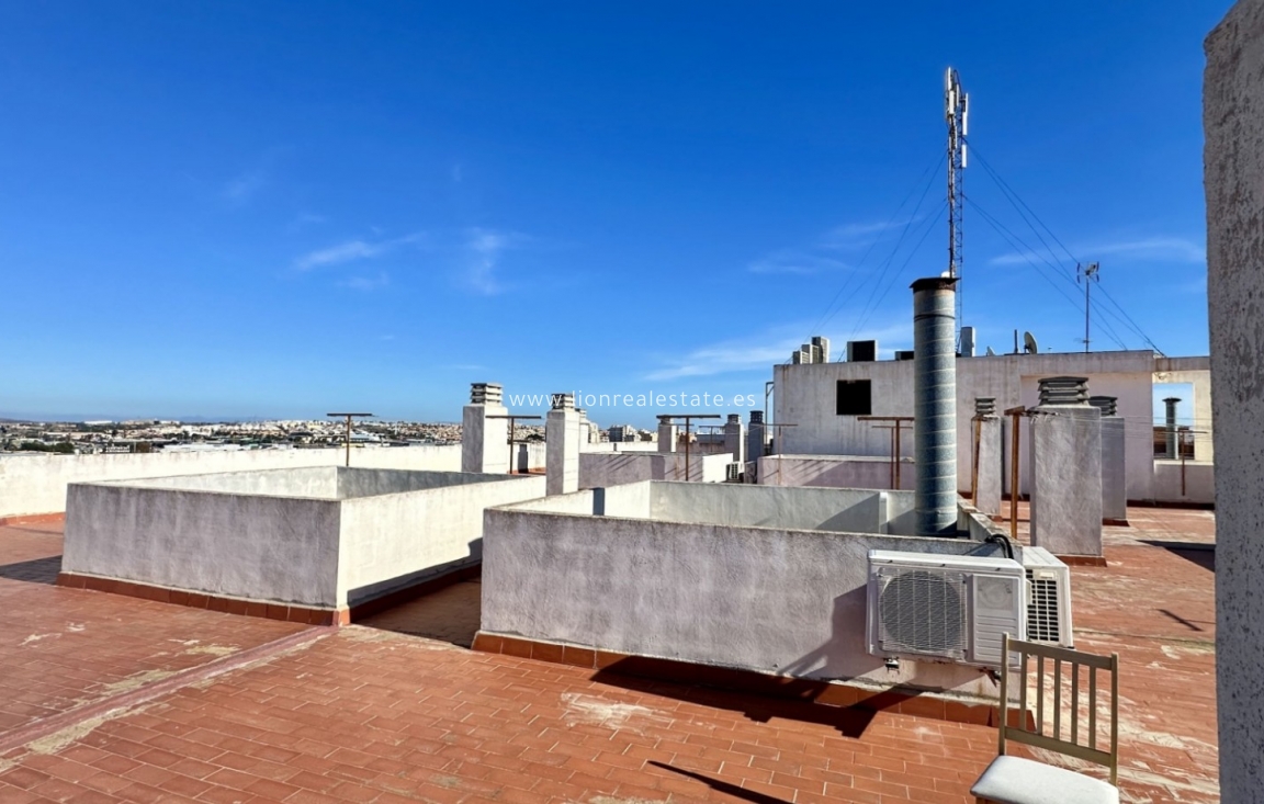 Resale - Apartment / flat - Torrevieja