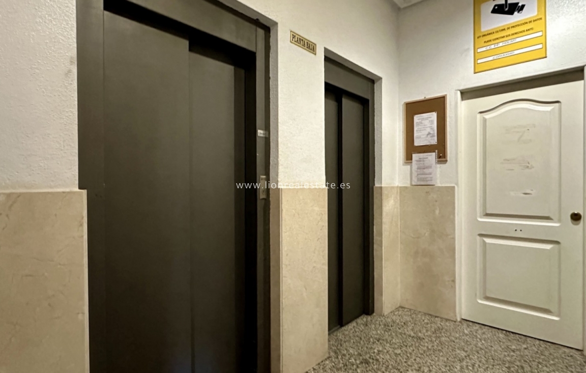 Resale - Apartment / flat - Torrevieja